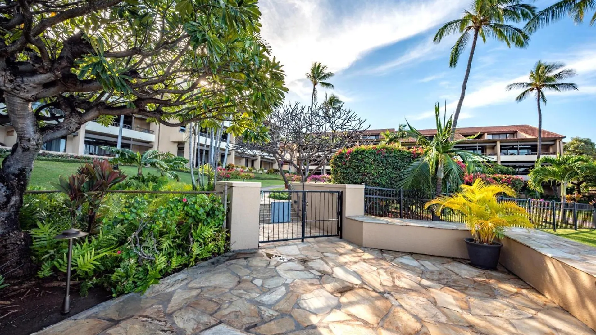 Kbm Resorts Free Car Kaanapali Royal Kro-G201 Island Inspired Gem Apartment